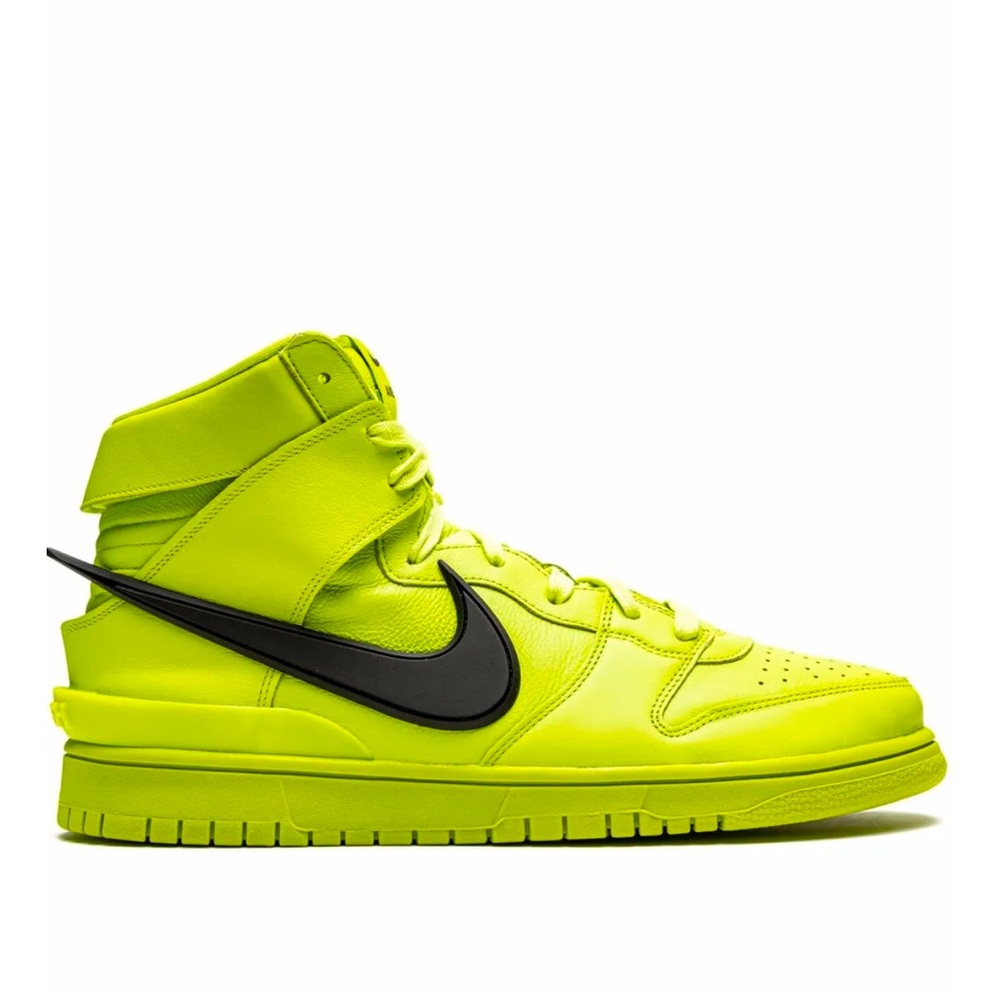 Nike
x AMBUSH Dunk High "Flash Lime" sneakers